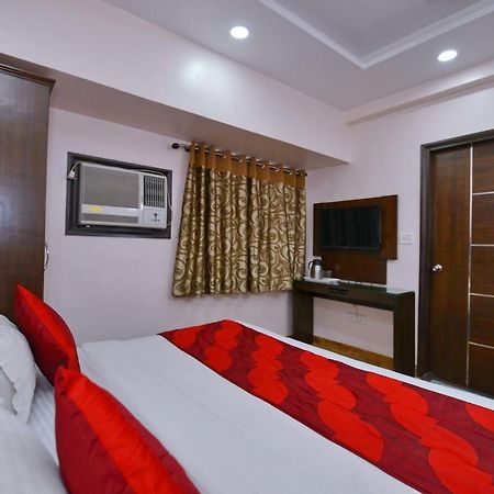 Hotel Kabeer New Delhi @ New Delhi Railway Station Bagian luar foto