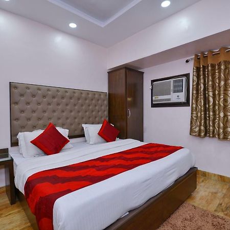 Hotel Kabeer New Delhi @ New Delhi Railway Station Bagian luar foto