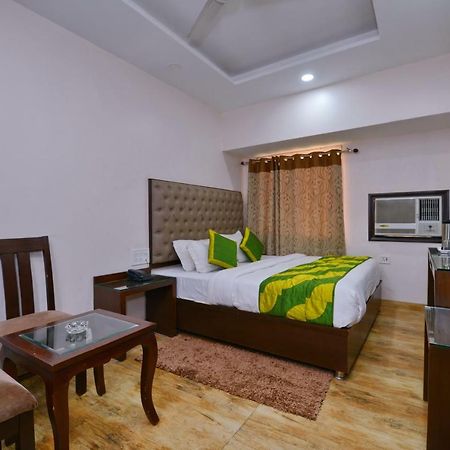 Hotel Kabeer New Delhi @ New Delhi Railway Station Bagian luar foto