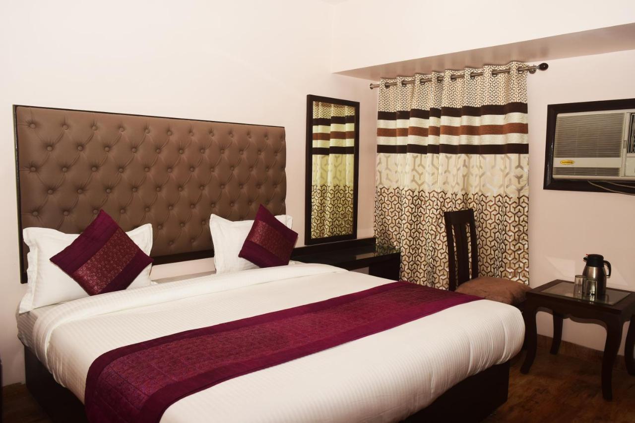 Hotel Kabeer New Delhi @ New Delhi Railway Station Bagian luar foto