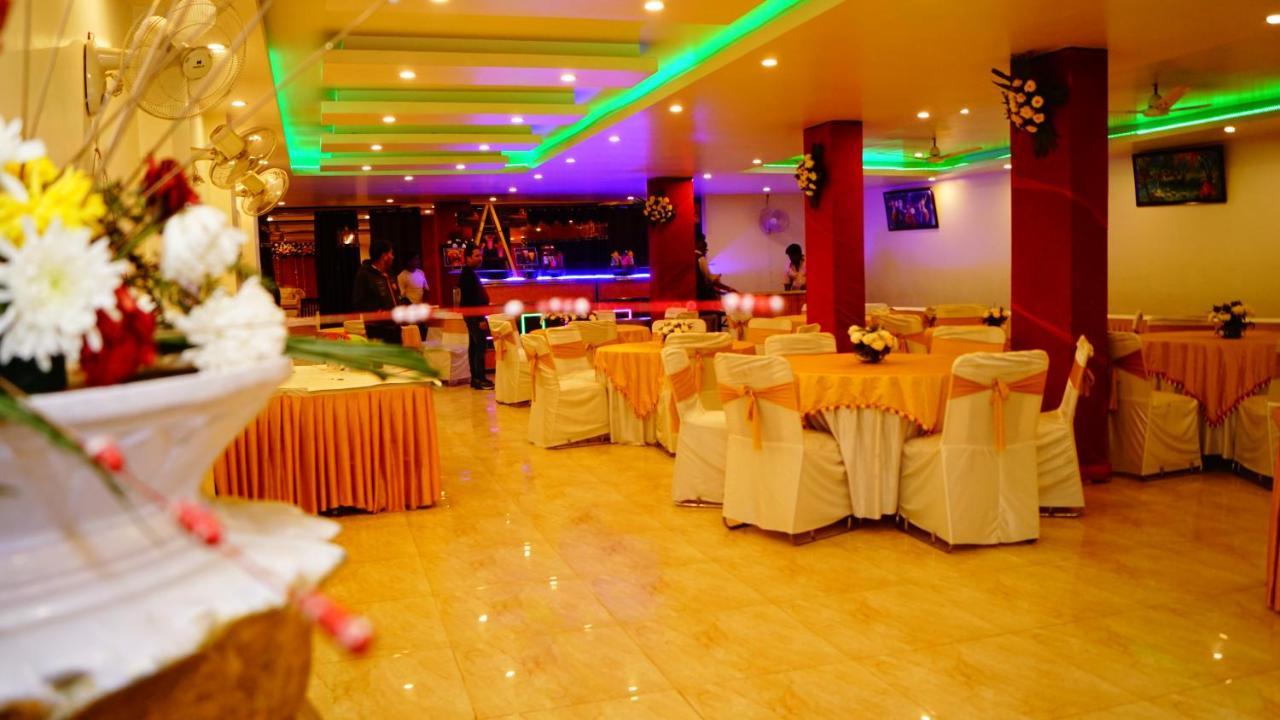 Hotel Kabeer New Delhi @ New Delhi Railway Station Bagian luar foto