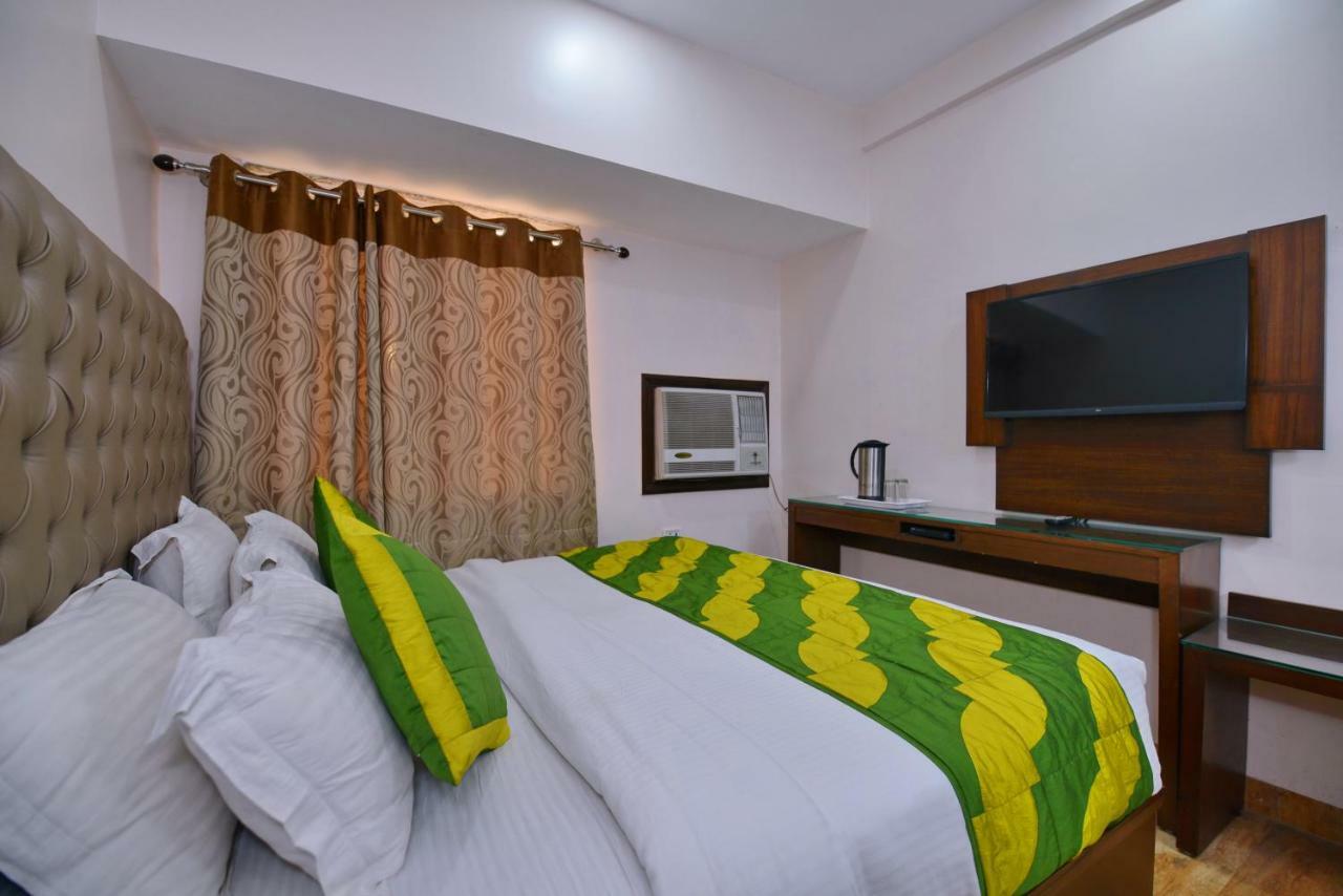 Hotel Kabeer New Delhi @ New Delhi Railway Station Bagian luar foto