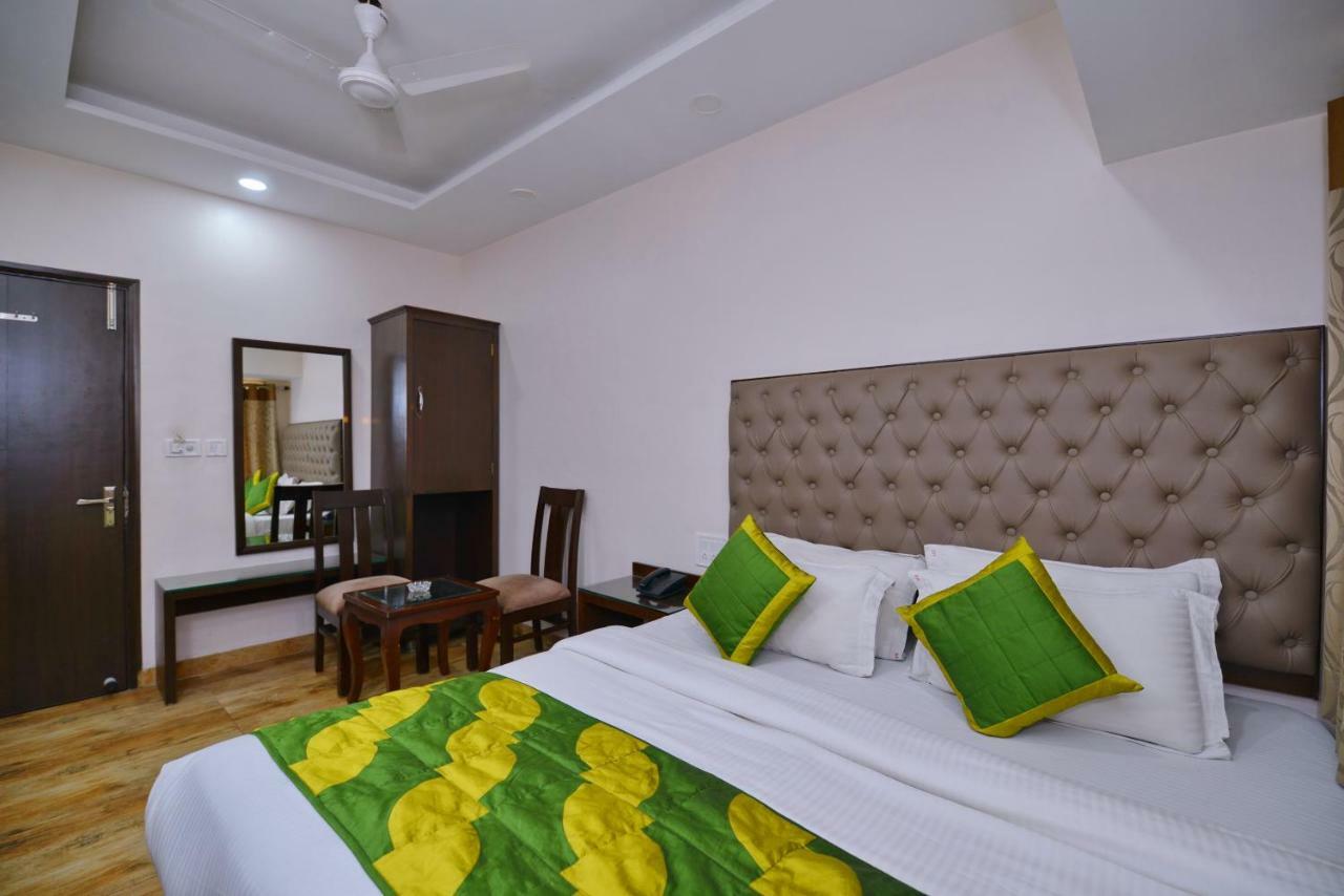 Hotel Kabeer New Delhi @ New Delhi Railway Station Bagian luar foto