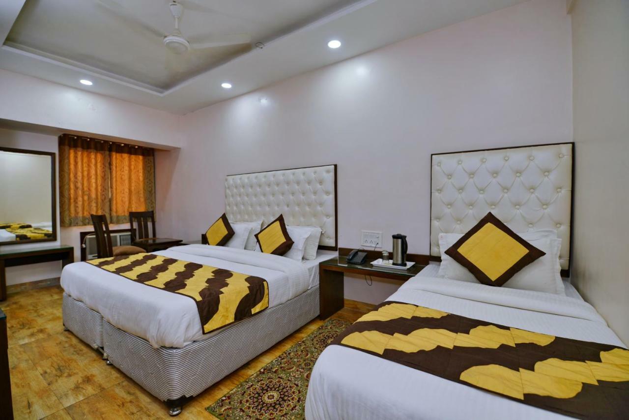 Hotel Kabeer New Delhi @ New Delhi Railway Station Bagian luar foto