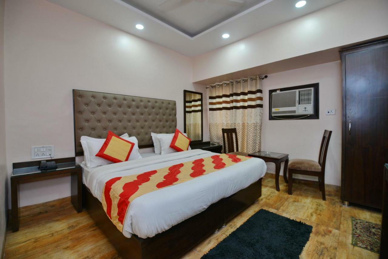 Hotel Kabeer New Delhi @ New Delhi Railway Station Bagian luar foto
