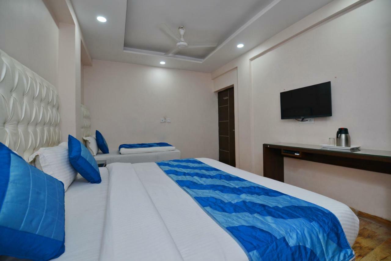 Hotel Kabeer New Delhi @ New Delhi Railway Station Bagian luar foto