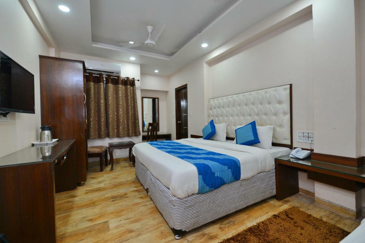 Hotel Kabeer New Delhi @ New Delhi Railway Station Bagian luar foto