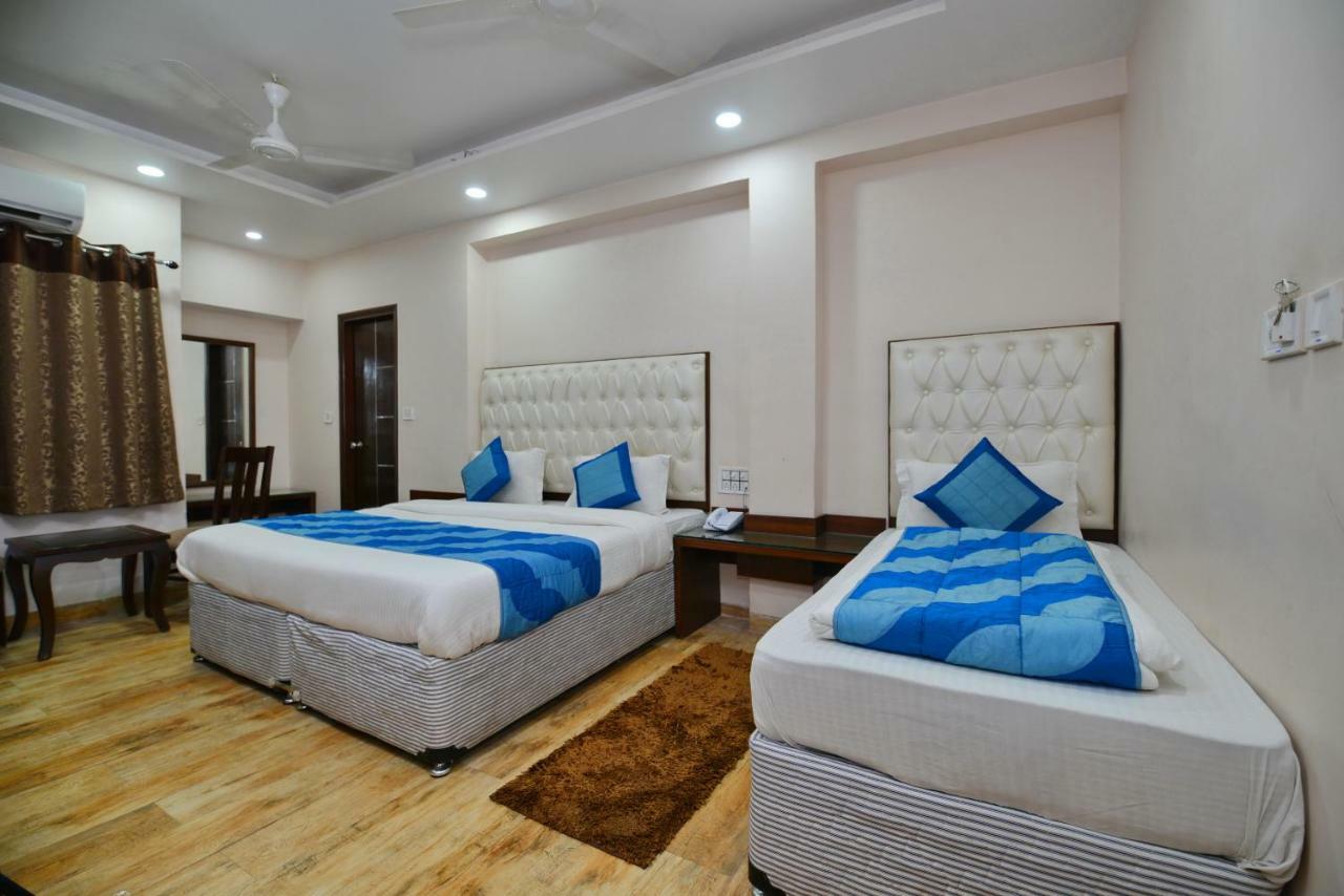 Hotel Kabeer New Delhi @ New Delhi Railway Station Bagian luar foto
