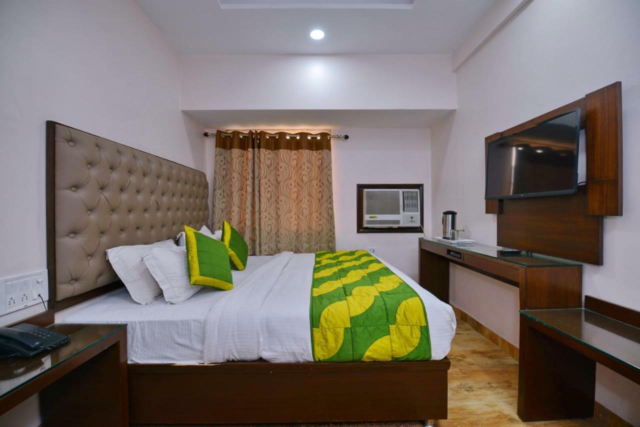 Hotel Kabeer New Delhi @ New Delhi Railway Station Bagian luar foto